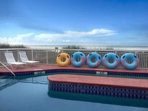 Castaway Beach Inn & Swim Up Bar